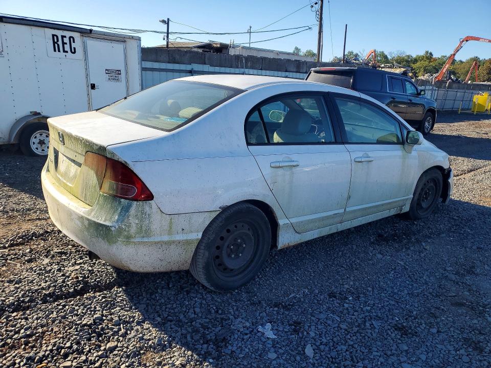 Снимка 3 от търг – 2008 HONDA CIVIC с VIN 2HGFA16508H325904