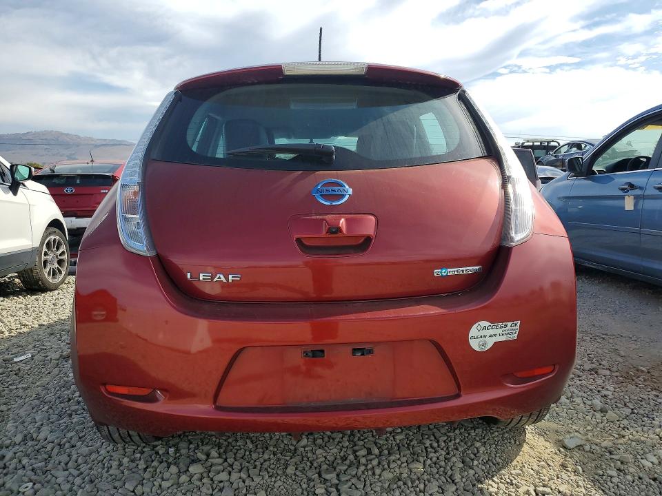 Снимка 6 от търг – 2015 NISSAN LEAF с VIN 1N4AZ0CP4FC330949