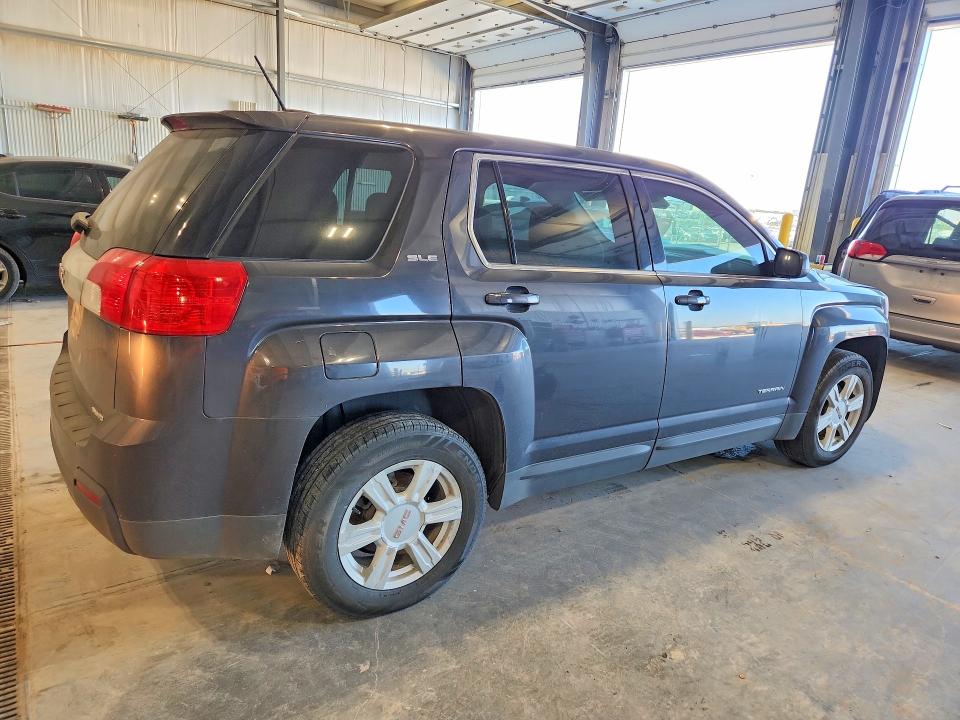Photo 3 from auction – 2015 GMC TERRAIN with VIN 2GKFLVEK1F6191070