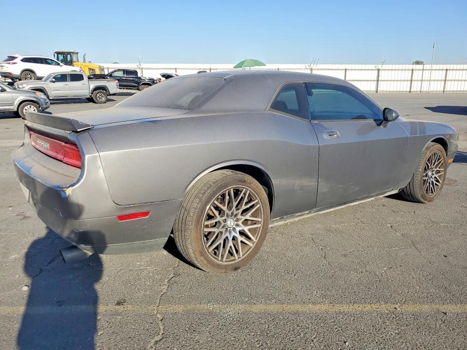 Photo 3 from auction – 2010 DODGE CHALLENGER with VIN 2B3CJ4DVXAH318469