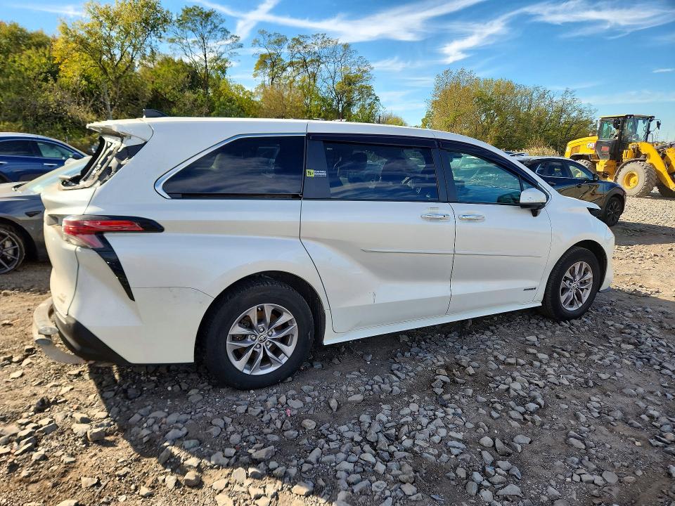 Снимка 3 от търг – 2021 TOYOTA SIENNA с VIN 5TDYRKEC0MS051685