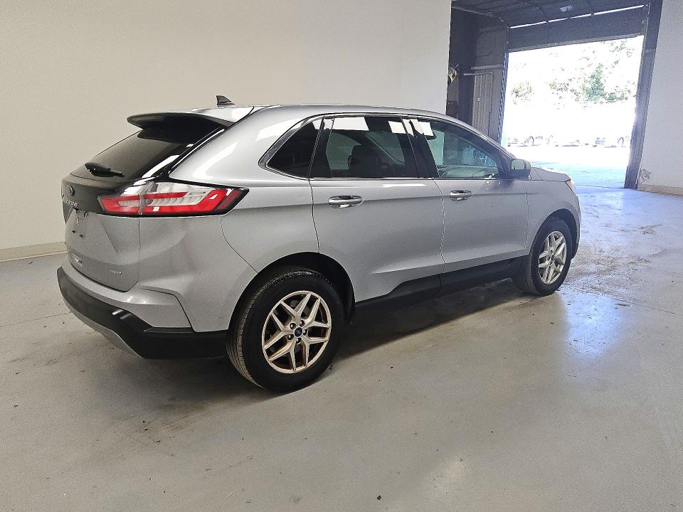Снимка 3 от търг – 2022 FORD EDGE с VIN 2FMPK4J91NBB04009