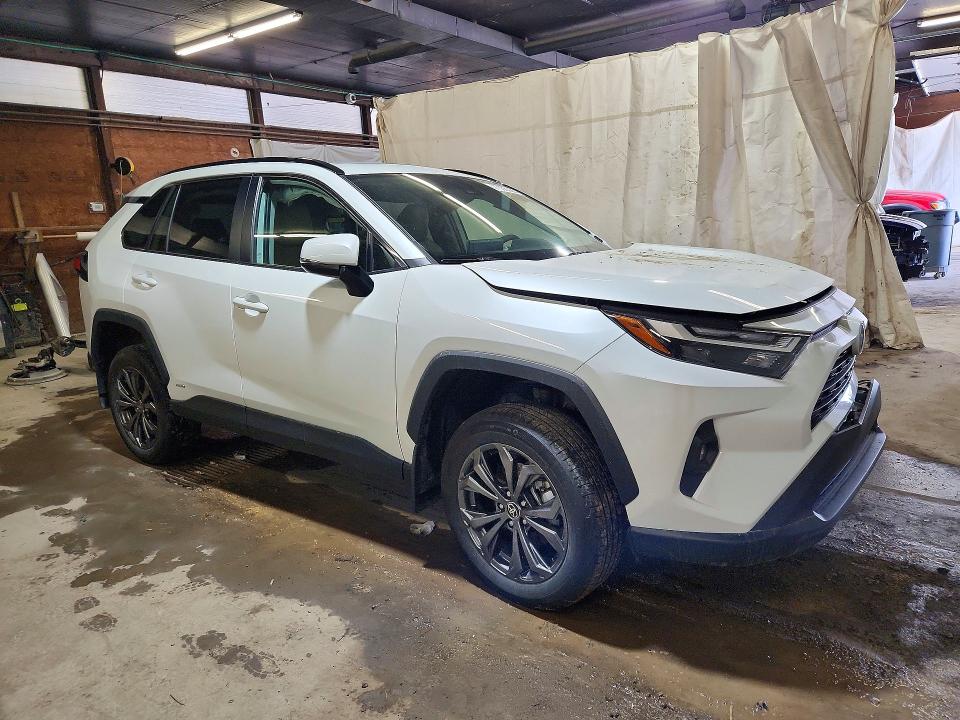 Снимка 4 от търг – 2024 TOYOTA RAV4 с VIN 2T3B6RFV0RW051151