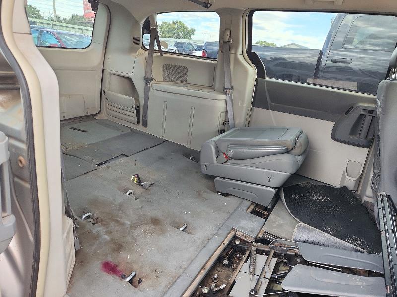 Снимка 11 от търг – 2010 DODGE GRAND CARAVAN с VIN 2D4RN5D19AR367157
