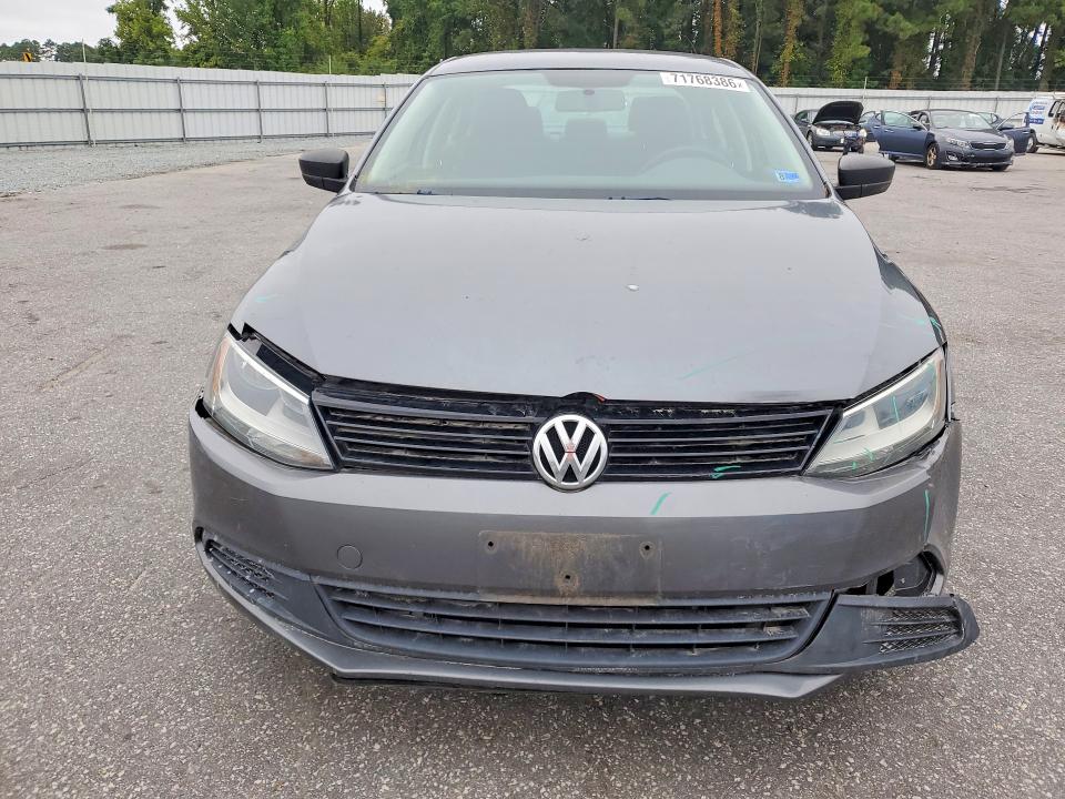 Photo 5 from auction – 2011 VOLKSWAGEN JETTA with VIN 3VW1K7AJ1BM399996