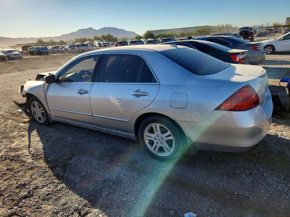 Photo 2 from auction – 2006 HONDA ACCORD with VIN JHMCM56886C006596