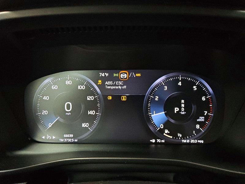 Zdjęcie 9 z aukcji – 2022 VOLVO XC40 z VIN YV4162UK8N2762883