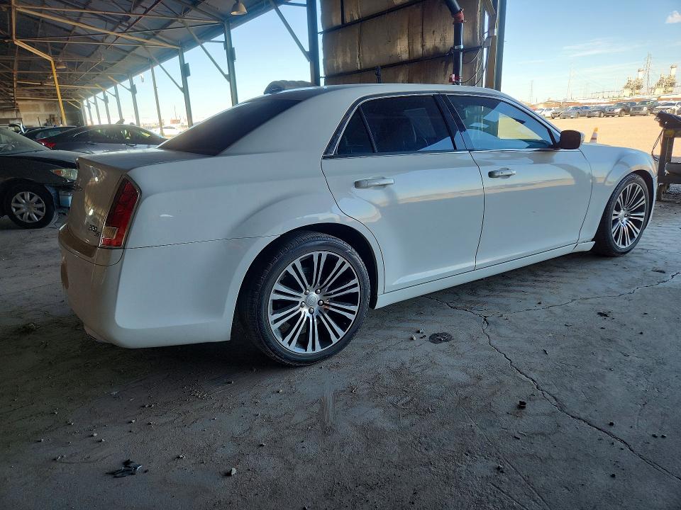 Фото 3 с аукциона – 2013 CHRYSLER 300 с VIN 2C3CCABG5DH532919