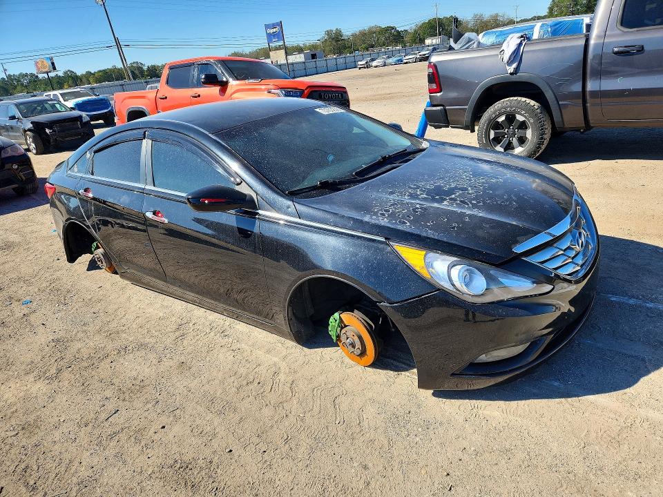 Photo 4 from auction – 2013 HYUNDAI SONATA with VIN 5NPEC4ABXDH529548