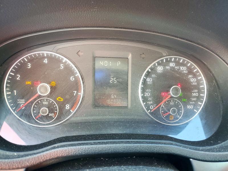 Снимка 9 от търг – 2015 VOLKSWAGEN PASSAT с VIN 1VWAT7A37FC065395
