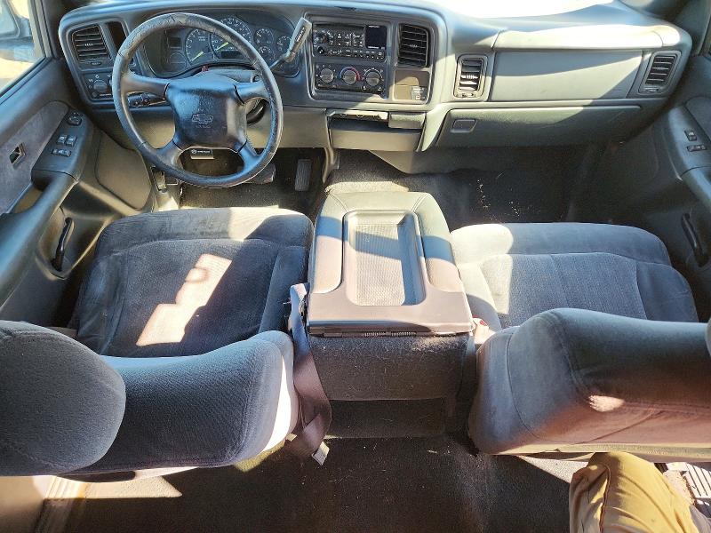 Снимка 8 от търг – 2001 CHEVROLET SILVERADO с VIN 1GCEC19TX1E230701
