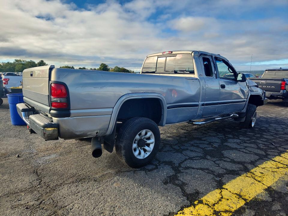 Photo 3 from auction – 1999 DODGE RAM 2500 with VIN 1B7KF2369XJ554970