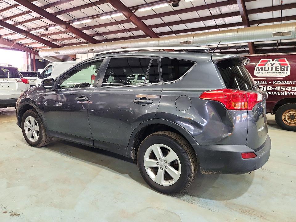 Photo 2 from auction – 2013 TOYOTA RAV4 with VIN JTMRFREV8DD014127