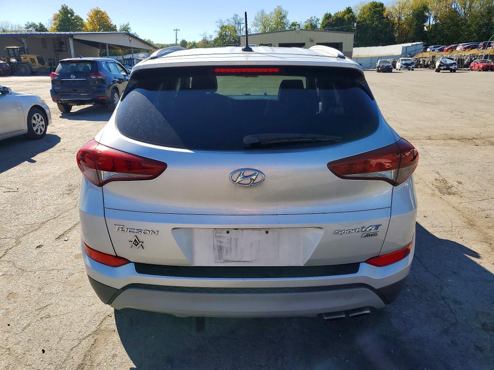 Снимка 6 от търг – 2017 HYUNDAI TUCSON с VIN KM8J3CA27HU596348