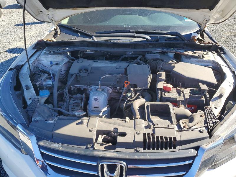 Снимка 11 от търг – 2015 HONDA ACCORD с VIN 1HGCR2F77FA027199