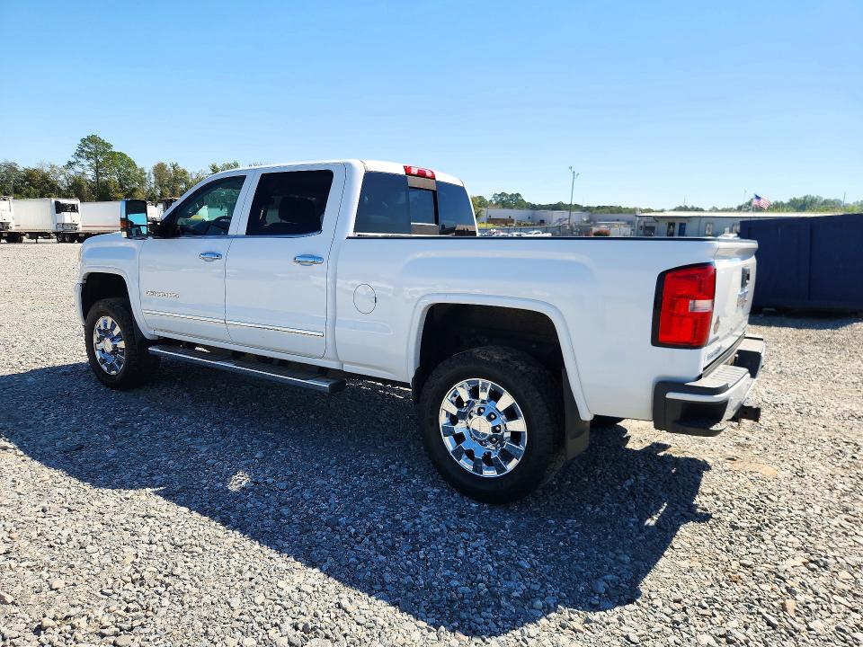 Снимка 2 от търг – 2015 GMC SIERRA с VIN 1GT120E86FF578204