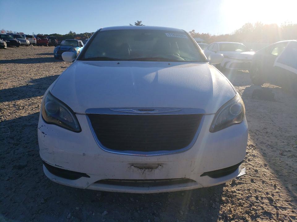 Foto 5 de la subasta – 2011 CHRYSLER 200 con VIN 1C3BC8FG0BN612356
