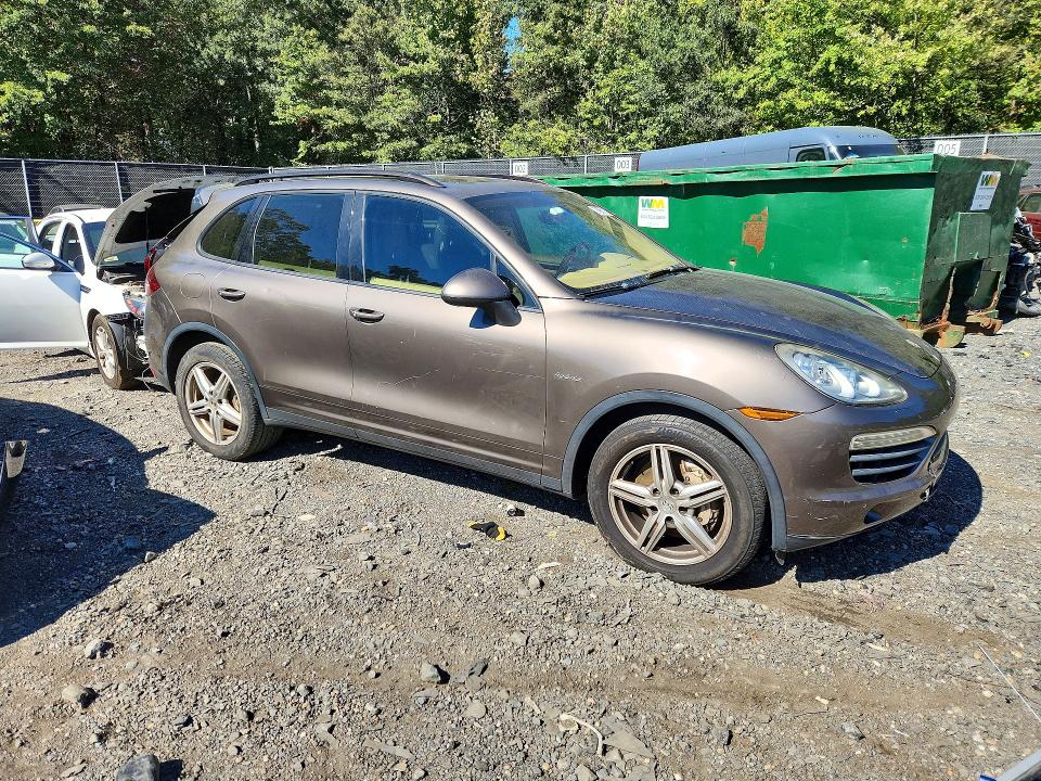 Zdjęcie 4 z aukcji – 2012 PORSCHE CAYENNE z VIN WP1AE2A21CLA90729