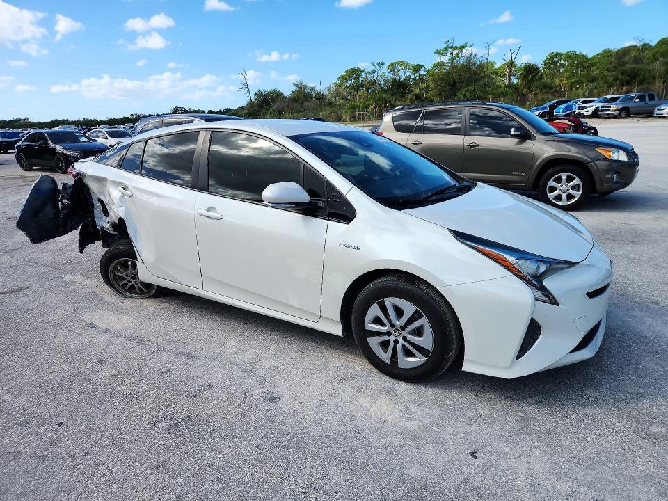 Снимка 4 от търг – 2018 TOYOTA PRIUS с VIN JTDKARFU1J3067324