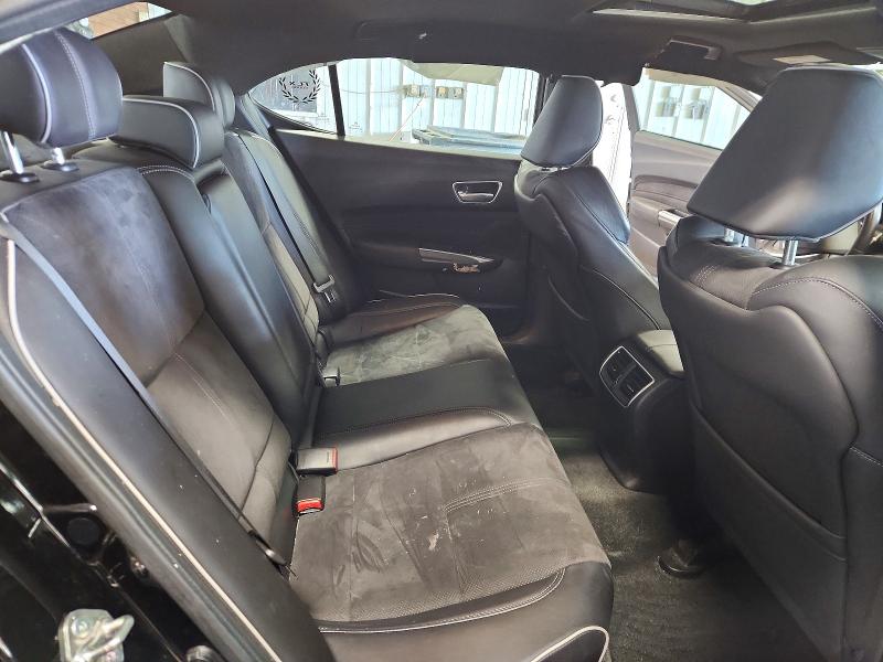 Photo 10 from auction – 2018 ACURA TLX with VIN 19UUB3F62JA005822