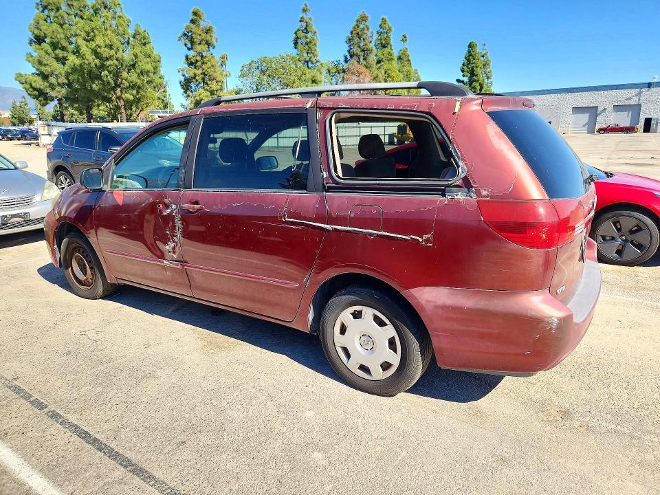 Снимка 2 от търг – 2004 TOYOTA SIENNA с VIN 5TDZA23C84S152598