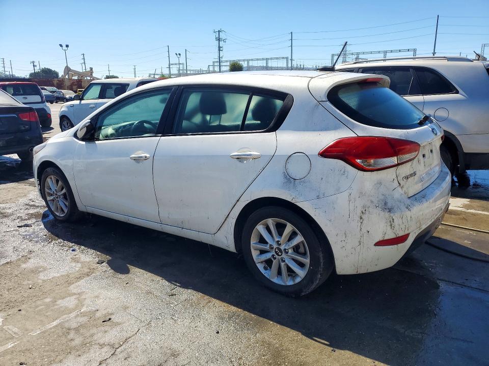 Zdjęcie 2 z aukcji – 2017 KIA FORTE5 z VIN KNAFK5A85H5690975
