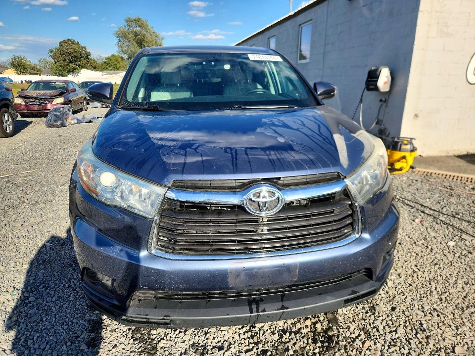 Снимка 5 от търг – 2016 TOYOTA HIGHLANDER с VIN 5TDBKRFH1GS244042