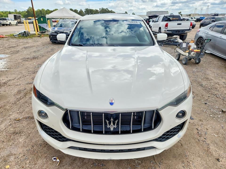 Снимка 5 от търг – 2020 MASERATI LEVANTE с VIN ZN661YUA1LX344732