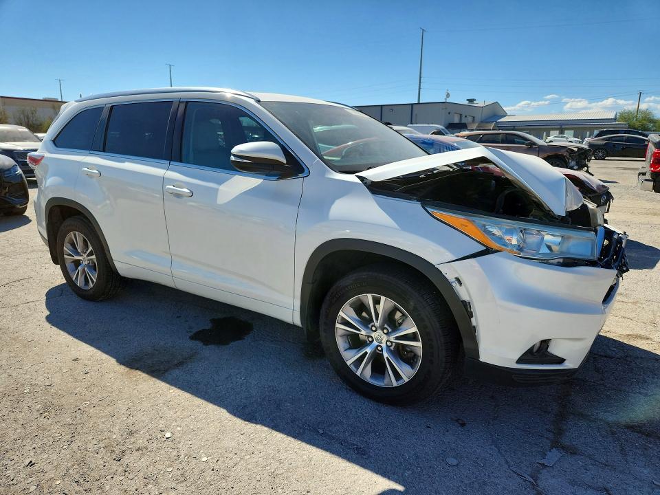 Photo 4 from auction – 2014 TOYOTA HIGHLANDER with VIN 5TDJKRFH7ES021903