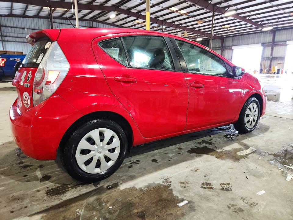 Foto 3 de la subasta – 2012 TOYOTA PRIUS C con VIN JTDKDTB32C1501055