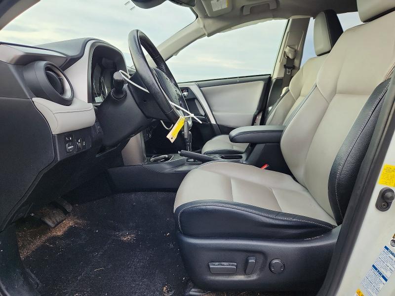 Снимка 7 от търг – 2017 TOYOTA RAV4 HV с VIN JTMDJREV8HD132631