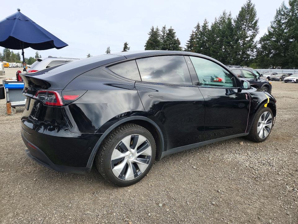 Photo 3 from auction – 2020 TESLA MODEL Y with VIN 5YJYGDEE0LF031426