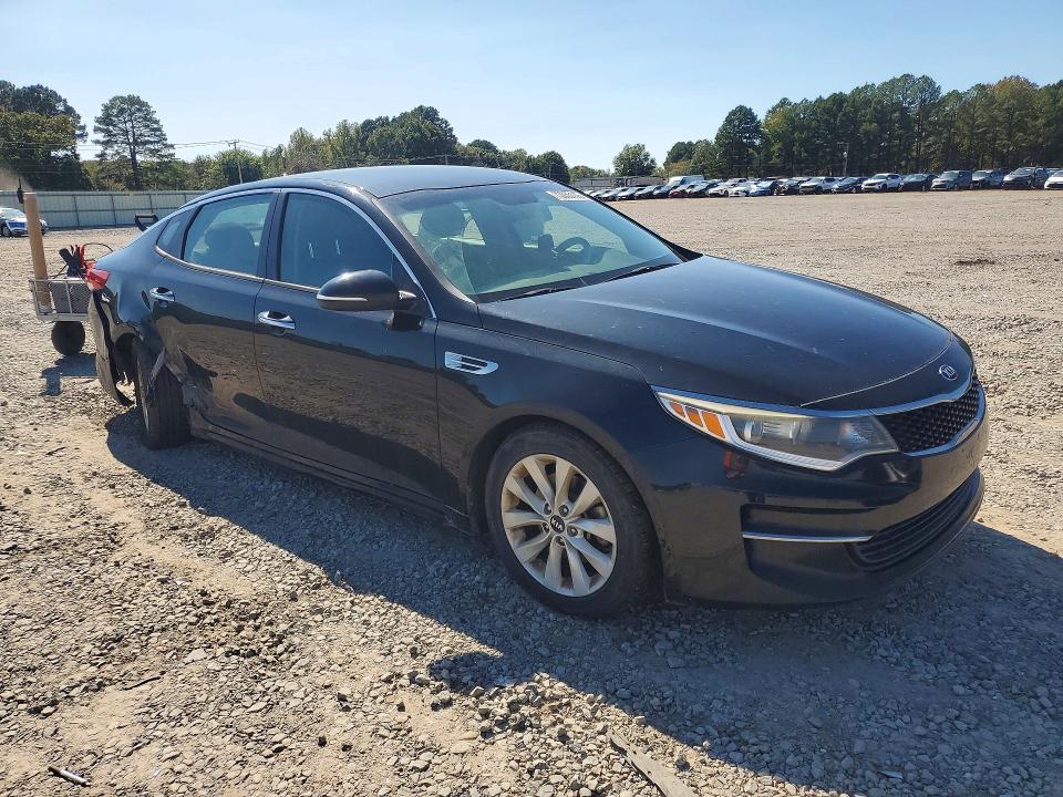 Photo 4 from auction – 2016 KIA OPTIMA with VIN 5XXGT4L3XGG076465