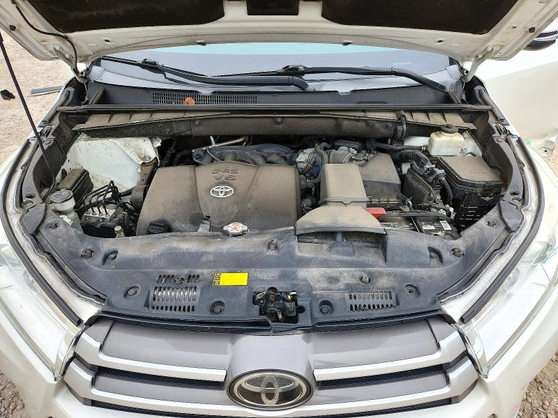 Photo 12 from auction – 2018 TOYOTA HIGHLANDER with VIN 5TDJZRFH7JS535501