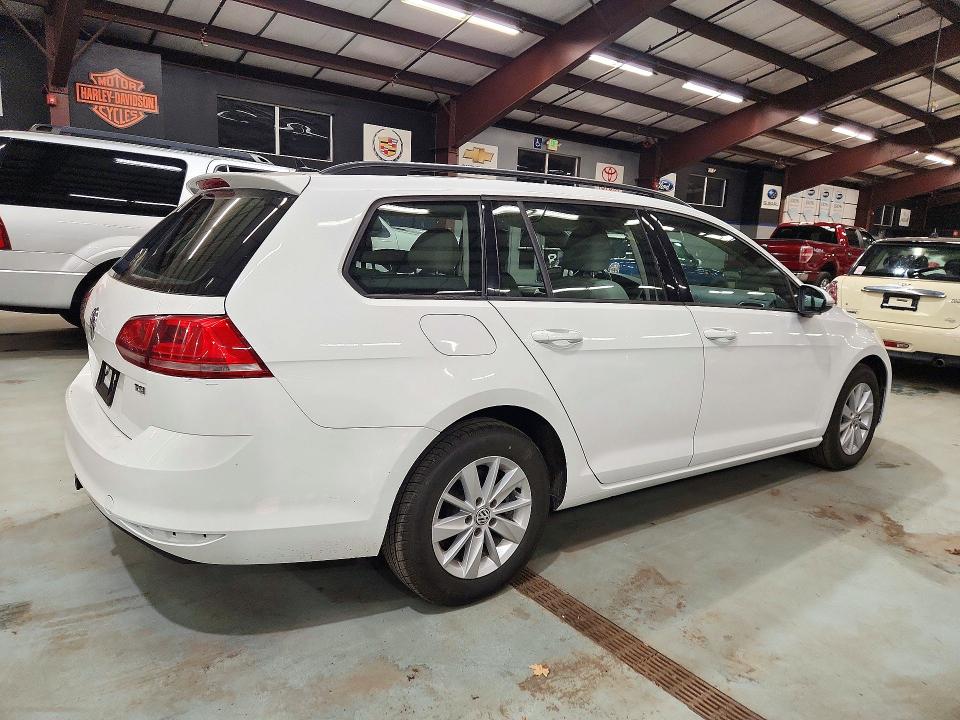 Снимка 3 от търг – 2016 VOLKSWAGEN GOLF SPORTWAGEN с VIN 3VWA17AU3GM517504