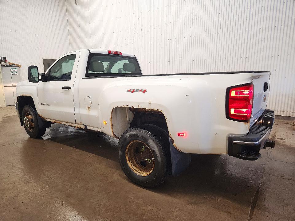 Снимка 2 от търг – 2016 CHEVROLET SILVERADO с VIN 1GC3KYCGXGZ357822