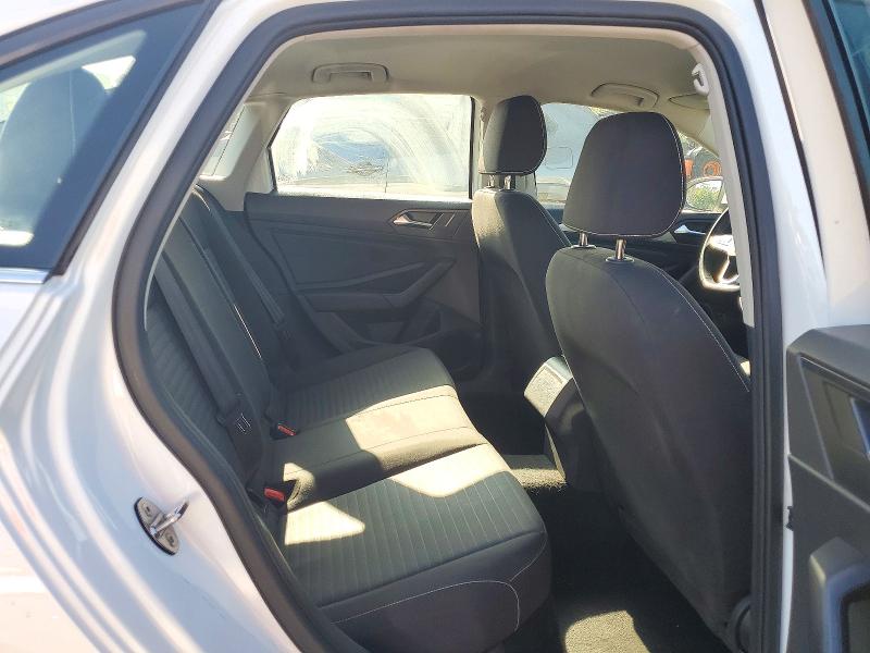 Photo 10 from auction – 2024 VOLKSWAGEN JETTA with VIN 3VW5M7BU4RM047073