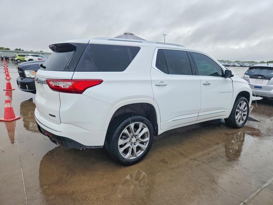 Photo 3 from auction – 2018 CHEVROLET TRAVERSE with VIN 1GNERKKWXJJ127138