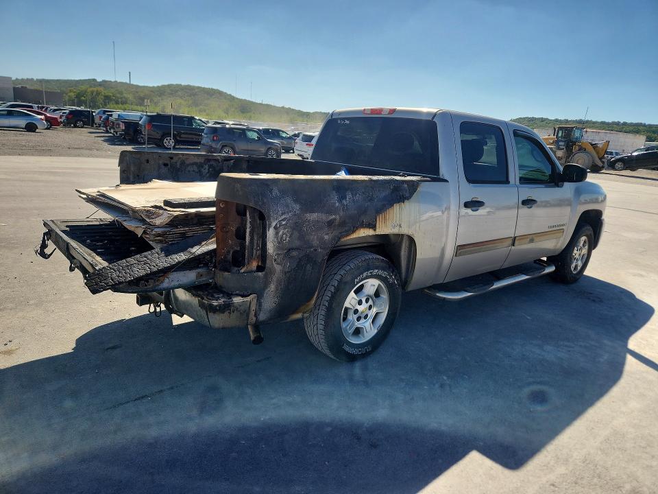 Снимка 3 от търг – 2009 CHEVROLET SILVERADO с VIN 3GCEK23M99G130040