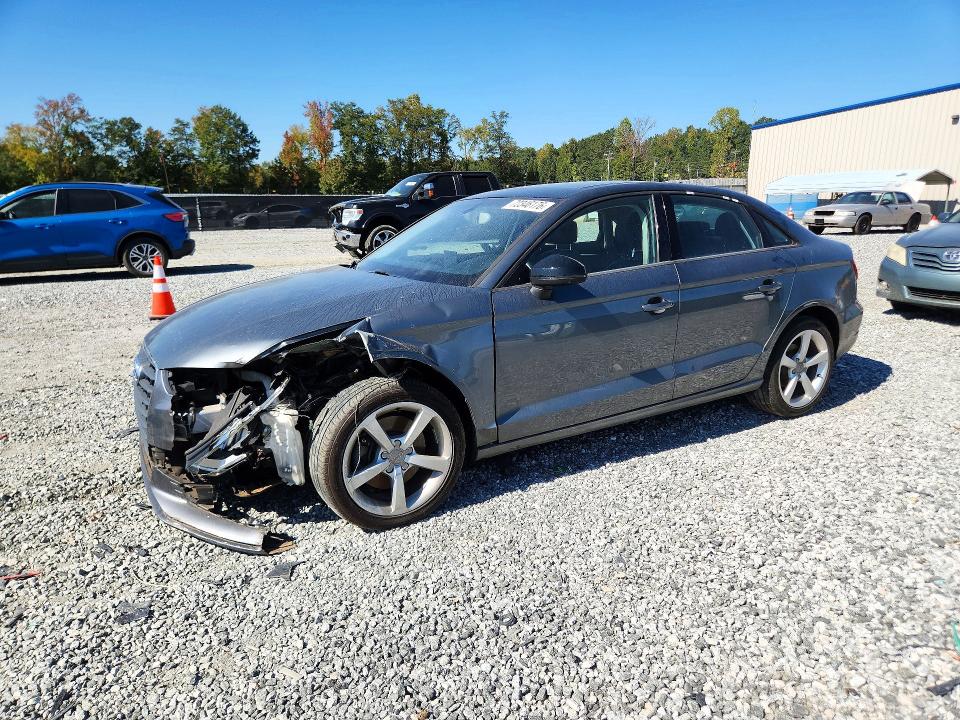 AUDI A3 2015 с VIN WAUACGFF0F1005294 - Снимка от търг