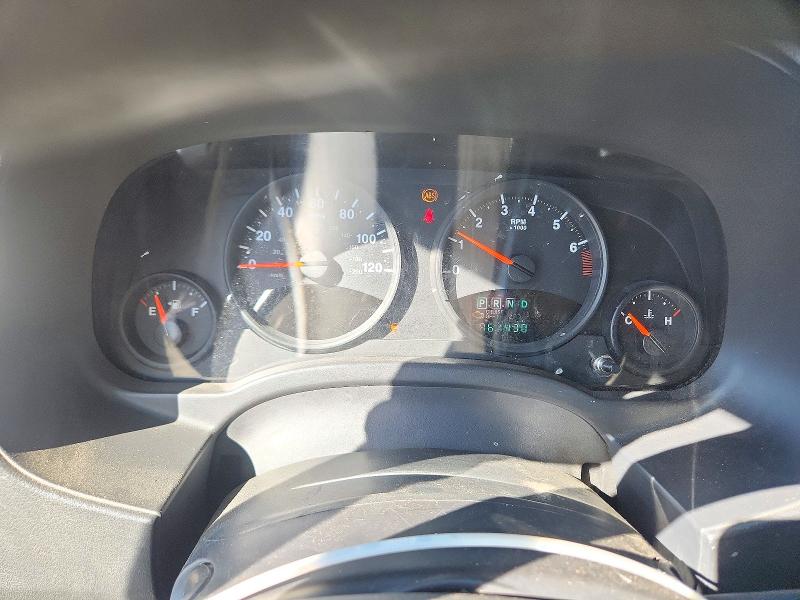 Снимка 9 от търг – 2010 JEEP COMPASS с VIN 1J4NF4FB4AD644111