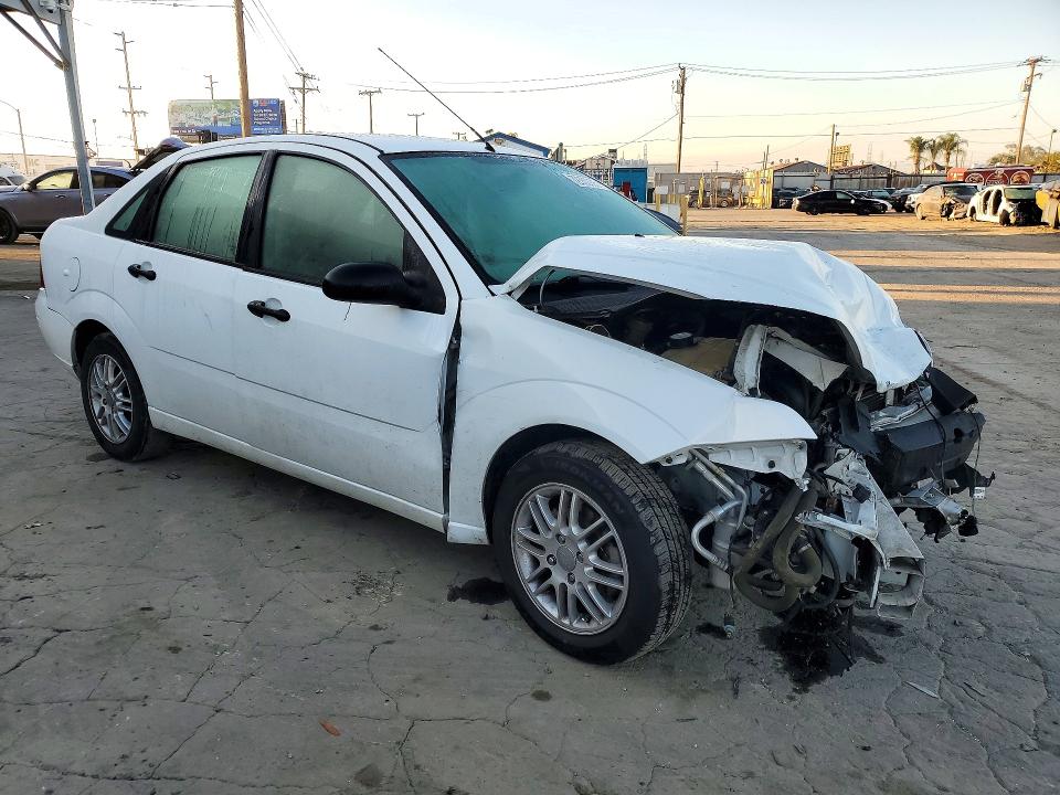 Photo 4 from auction – 2006 FORD FOCUS with VIN 1FAHP34N06W130619