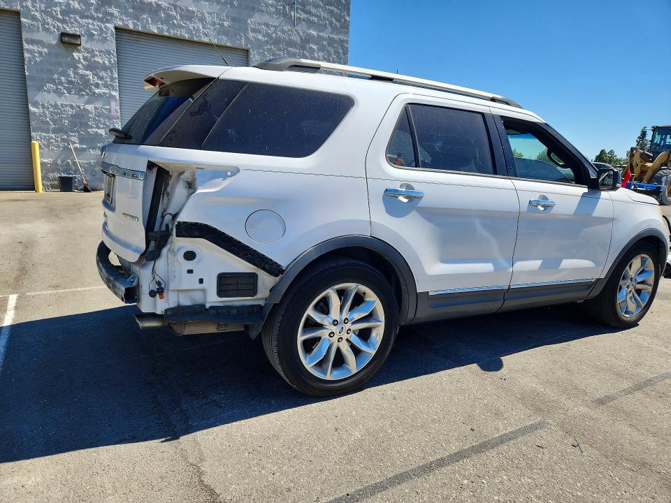 Photo 3 from auction – 2013 FORD EXPLORER with VIN 1FM5K7D82DGC37879