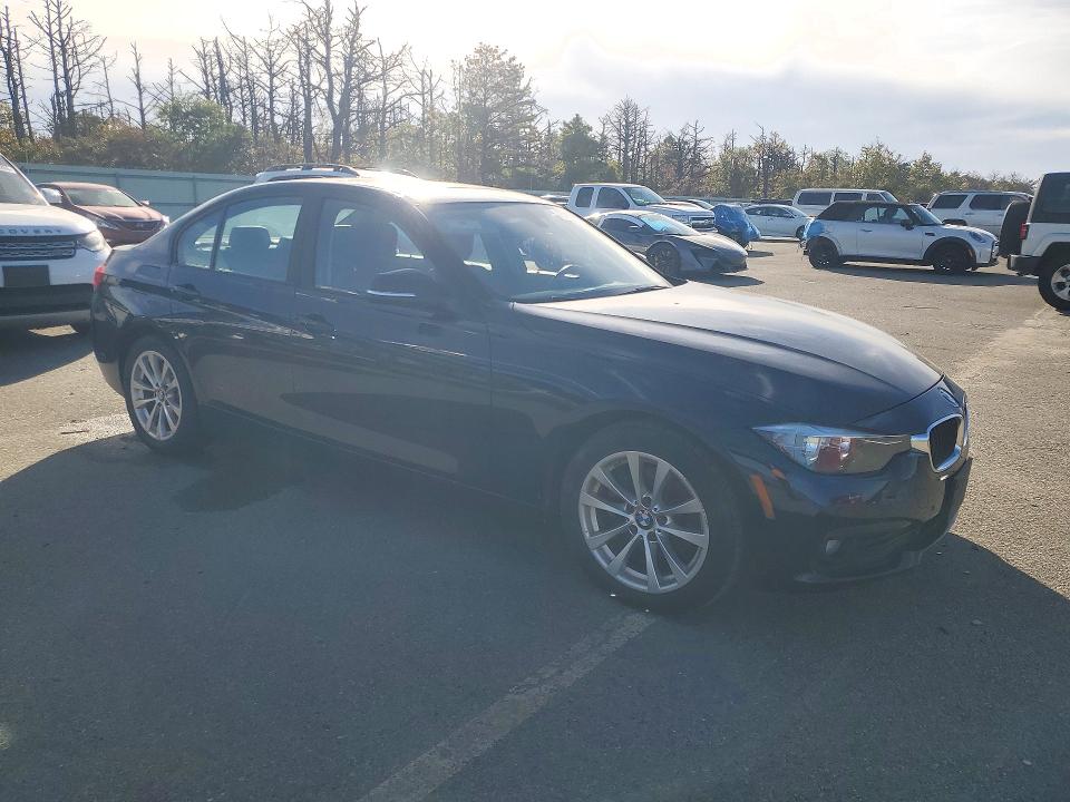 Снимка 4 от търг – 2017 BMW 320 с VIN WBA8E5G38HNU44661