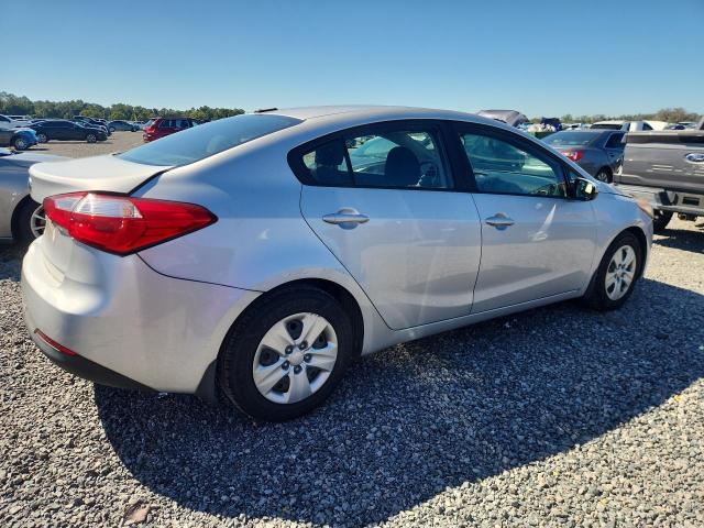 Photo 3 from auction – 2016 KIA FORTE with VIN KNAFK4A66G5588107