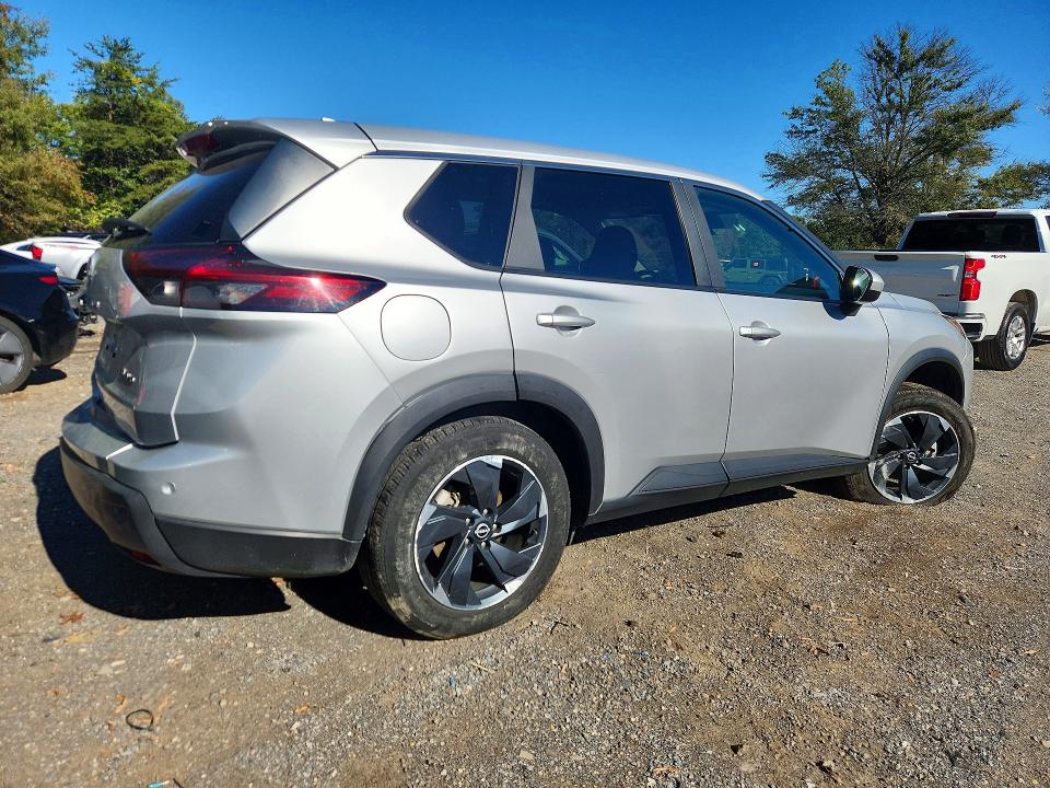 Photo 3 from auction – 2024 NISSAN ROGUE with VIN 5N1BT3BB3RC726412