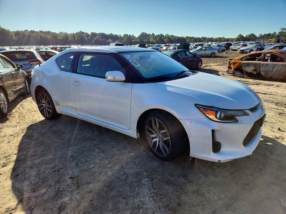 Снимка 4 от търг – 2015 SCION TC с VIN JTKJF5C79F3090337