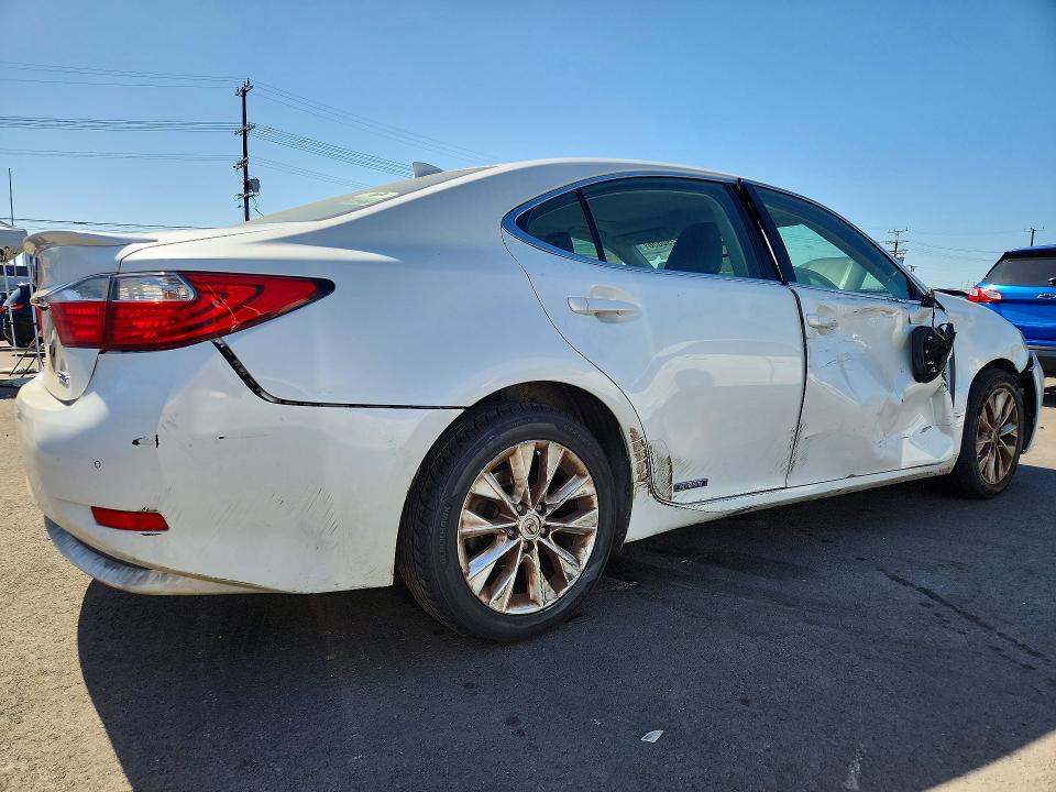 Photo 3 from auction – 2015 LEXUS ES with VIN JTHBW1GG2F2093910