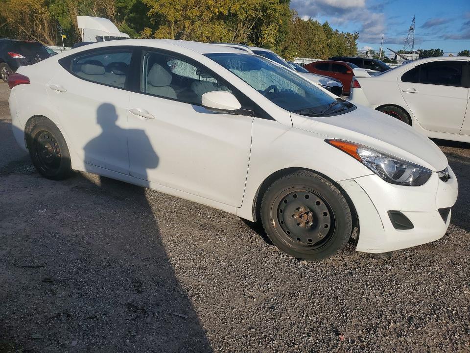 Снимка 4 от търг – 2013 HYUNDAI ELANTRA с VIN 5NPDH4AE0DH319158