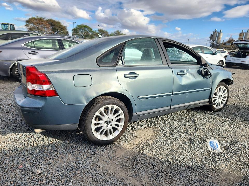Снимка 3 от търг – 2004 VOLVO S40 с VIN YV1MS682942027027